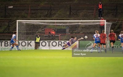 Jenna Slattery slots home a penalty against Rachael Kelly during Galway's 2-1 win over Bohemians at Dalymount Park on Saturday, 15 October 2022.