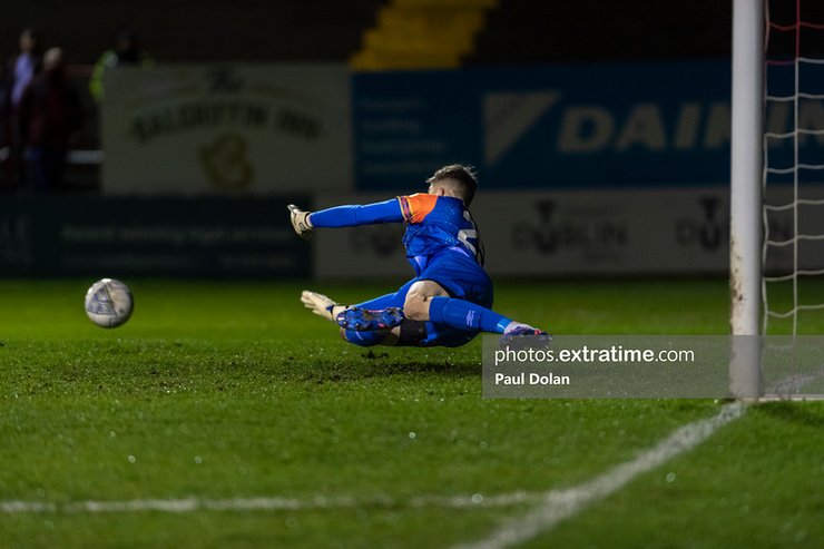 Former Shelbourne keeper Webb signs for Newport - The Home of Irish ...