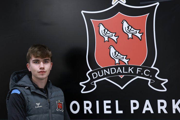 Eoin Kenny re-signs with Dundalk. - The Home of Irish Football -  extratime.com
